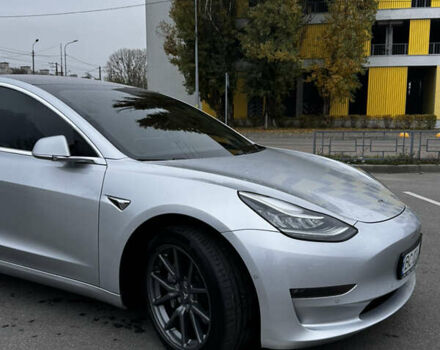 Серый Тесла Модель 3, объемом двигателя 0 л и пробегом 129 тыс. км за 16200 $, фото 3 на Automoto.ua