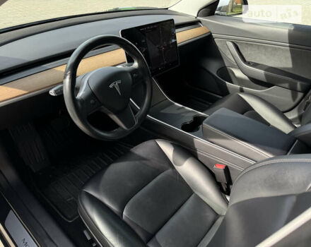 Сірий Тесла Модель 3, об'ємом двигуна 0 л та пробігом 97 тис. км за 22500 $, фото 18 на Automoto.ua