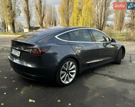 Серый Тесла Модель 3, объемом двигателя 0 л и пробегом 270 тыс. км за 14700 $, фото 3 на Automoto.ua