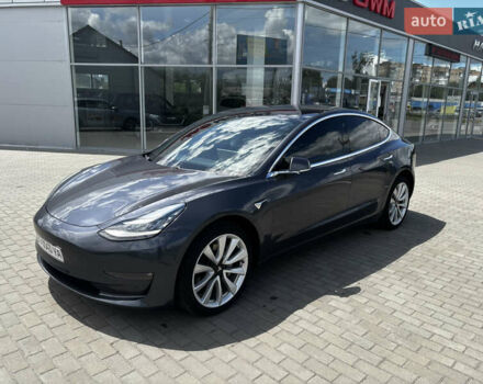 Серый Тесла Модель 3, объемом двигателя 0 л и пробегом 103 тыс. км за 17500 $, фото 2 на Automoto.ua