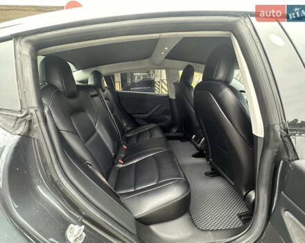 Сірий Тесла Модель 3, об'ємом двигуна 0 л та пробігом 150 тис. км за 13999 $, фото 23 на Automoto.ua