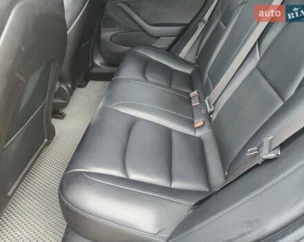 Серый Тесла Модель 3, объемом двигателя 0 л и пробегом 282 тыс. км за 16300 $, фото 11 на Automoto.ua