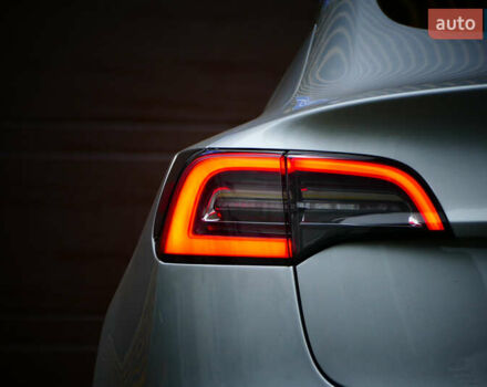 Серый Тесла Модель 3, объемом двигателя 0 л и пробегом 119 тыс. км за 18300 $, фото 18 на Automoto.ua