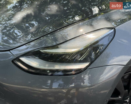 Тесла Модель 3 2018 в Киеве на Automoto.ua Серый Тесла Модель 3, объемом двигателя 0 л и пробегом 82 тыс. км за 18499 $, фото 6 на Automoto.ua