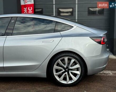 Сірий Тесла Модель 3, об'ємом двигуна 0 л та пробігом 140 тис. км за 17999 $, фото 6 на Automoto.ua