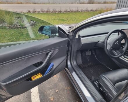 Серый Тесла Модель 3, объемом двигателя 0 л и пробегом 162 тыс. км за 17800 $, фото 7 на Automoto.ua