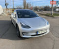 Серый Тесла Модель 3, объемом двигателя 0 л и пробегом 59 тыс. км за 16000 $, фото 2 на Automoto.ua