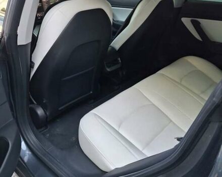 Сірий Тесла Модель 3, об'ємом двигуна 0 л та пробігом 128 тис. км за 20000 $, фото 5 на Automoto.ua