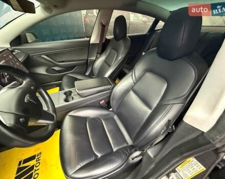 Серый Тесла Модель 3, объемом двигателя 0 л и пробегом 162 тыс. км за 13999 $, фото 59 на Automoto.ua