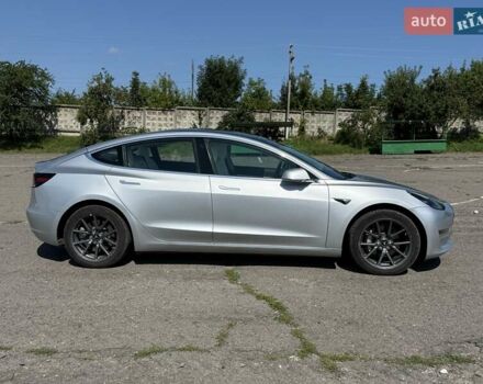 Серый Тесла Модель 3, объемом двигателя 0 л и пробегом 126 тыс. км за 15950 $, фото 5 на Automoto.ua