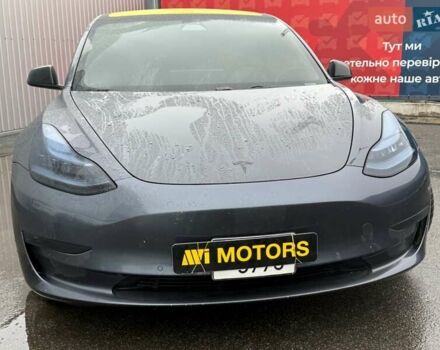 Серый Тесла Модель 3, объемом двигателя 0 л и пробегом 162 тыс. км за 13999 $, фото 4 на Automoto.ua