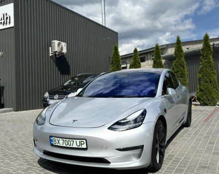 Тесла Модель 3 2018 в Каменце-Подольском на Automoto.ua Серый Тесла Модель 3, объемом двигателя 0 л и пробегом 180 тыс. км за 17300 $, фото 10 на Automoto.ua
