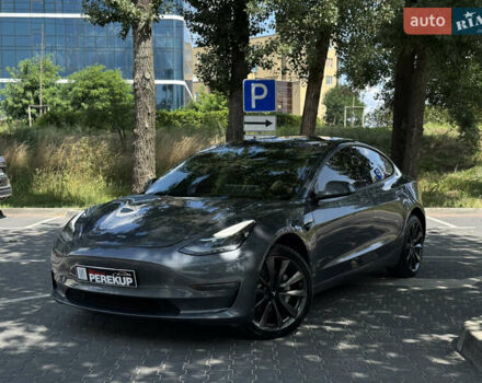 Тесла Модель 3 2018 в Киеве на Automoto.ua Серый Тесла Модель 3, объемом двигателя 0 л и пробегом 82 тыс. км за 18499 $, фото 2 на Automoto.ua