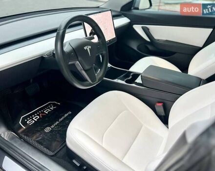 Сірий Тесла Модель 3, об'ємом двигуна 3.24 л та пробігом 154 тис. км за 17800 $, фото 10 на Automoto.ua