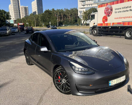 Серый Тесла Модель 3, объемом двигателя 0 л и пробегом 133 тыс. км за 18500 $, фото 3 на Automoto.ua