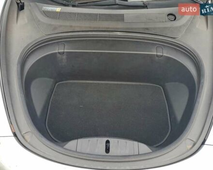 Серый Тесла Модель 3, объемом двигателя 0 л и пробегом 86 тыс. км за 11015 $, фото 10 на Automoto.ua