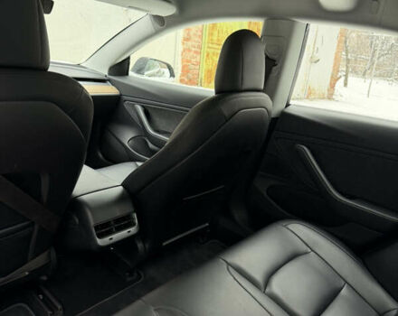 Серый Тесла Модель 3, объемом двигателя 0 л и пробегом 150 тыс. км за 16500 $, фото 8 на Automoto.ua