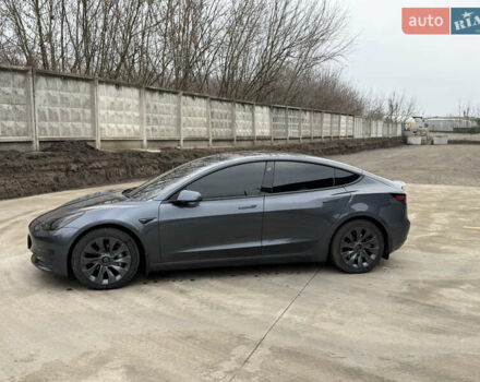 Серый Тесла Модель 3, объемом двигателя 0 л и пробегом 155 тыс. км за 17999 $, фото 4 на Automoto.ua
