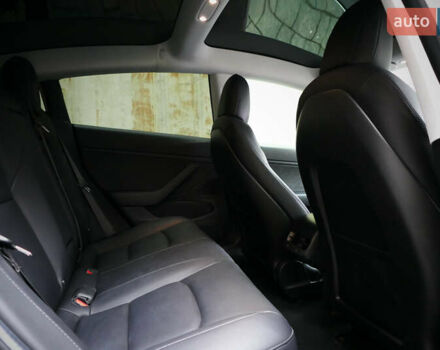 Серый Тесла Модель 3, объемом двигателя 0 л и пробегом 119 тыс. км за 18300 $, фото 27 на Automoto.ua