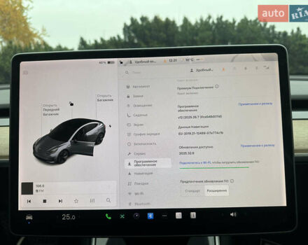 Сірий Тесла Модель 3, об'ємом двигуна 0 л та пробігом 150 тис. км за 13999 $, фото 35 на Automoto.ua