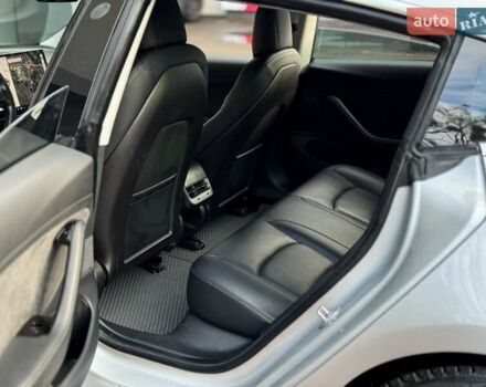 Сірий Тесла Модель 3, об'ємом двигуна 0 л та пробігом 140 тис. км за 17999 $, фото 14 на Automoto.ua