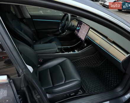 Сірий Тесла Модель 3, об'ємом двигуна 0 л та пробігом 137 тис. км за 22700 $, фото 17 на Automoto.ua