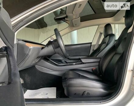 Сірий Тесла Модель 3, об'ємом двигуна 0 л та пробігом 91 тис. км за 28600 $, фото 9 на Automoto.ua