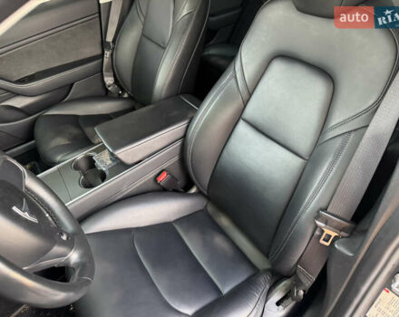 Тесла Модель 3 2018 в Киеве на Automoto.ua Серый Тесла Модель 3, объемом двигателя 0 л и пробегом 82 тыс. км за 18499 $, фото 12 на Automoto.ua