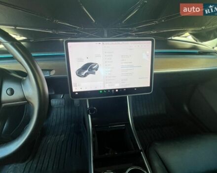 Сірий Тесла Модель 3, об'ємом двигуна 0 л та пробігом 42 тис. км за 17000 $, фото 10 на Automoto.ua