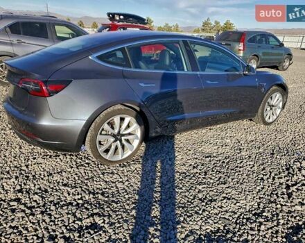 Серый Тесла Модель 3, объемом двигателя 0 л и пробегом 77 тыс. км за 3200 $, фото 2 на Automoto.ua