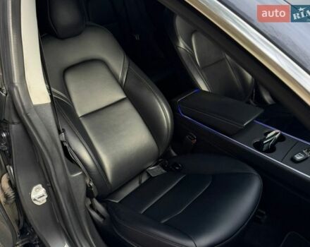 Сірий Тесла Модель 3, об'ємом двигуна 0 л та пробігом 140 тис. км за 16499 $, фото 21 на Automoto.ua