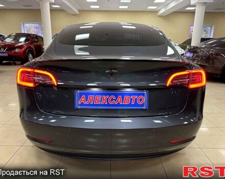 Сірий Тесла Модель 3, об'ємом двигуна 0.21 л та пробігом 76 тис. км за 19900 $, фото 5 на Automoto.ua