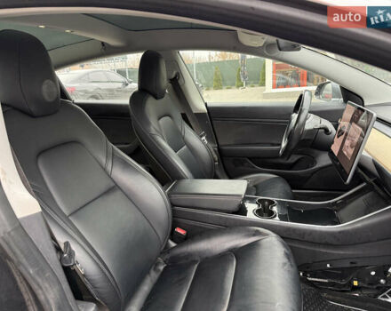 Сірий Тесла Модель 3, об'ємом двигуна 0 л та пробігом 225 тис. км за 13750 $, фото 11 на Automoto.ua