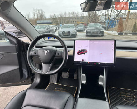 Серый Тесла Модель 3, объемом двигателя 0 л и пробегом 130 тыс. км за 18900 $, фото 19 на Automoto.ua