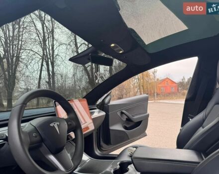 Серый Тесла Модель 3, объемом двигателя 0 л и пробегом 198 тыс. км за 16200 $, фото 4 на Automoto.ua