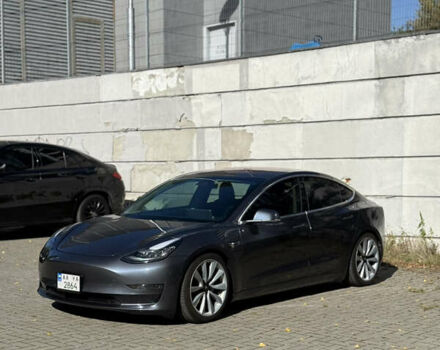Сірий Тесла Модель 3, об'ємом двигуна 0 л та пробігом 50 тис. км за 18500 $, фото 1 на Automoto.ua