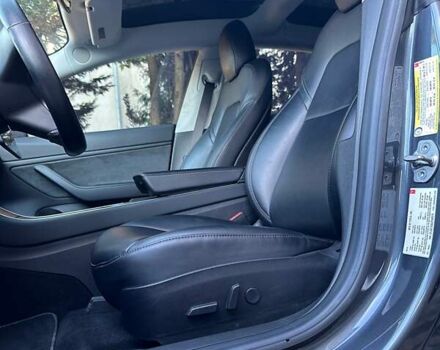 Сірий Тесла Модель 3, об'ємом двигуна 0 л та пробігом 151 тис. км за 15000 $, фото 17 на Automoto.ua