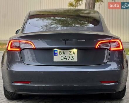 Сірий Тесла Модель 3, об'ємом двигуна 3.24 л та пробігом 154 тис. км за 17800 $, фото 3 на Automoto.ua
