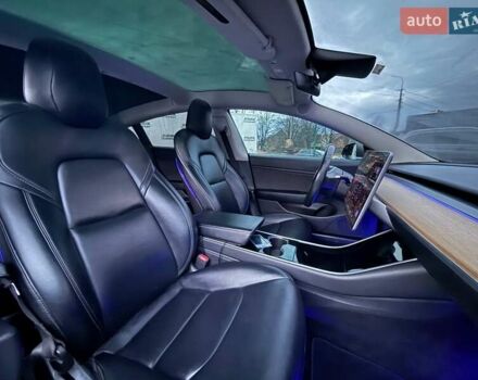 Серый Тесла Модель 3, объемом двигателя 0 л и пробегом 133 тыс. км за 12400 $, фото 18 на Automoto.ua