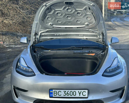 Серый Тесла Модель 3, объемом двигателя 0 л и пробегом 133 тыс. км за 17500 $, фото 18 на Automoto.ua
