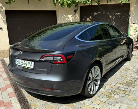 Серый Тесла Модель 3, объемом двигателя 0 л и пробегом 93 тыс. км за 18500 $, фото 4 на Automoto.ua