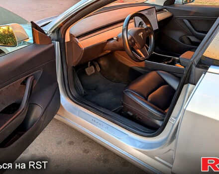 Сірий Тесла Модель 3, об'ємом двигуна 0 л та пробігом 0 тис. км за 17300 $, фото 3 на Automoto.ua