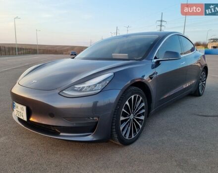 Серый Тесла Модель 3, объемом двигателя 0 л и пробегом 128 тыс. км за 16500 $, фото 2 на Automoto.ua