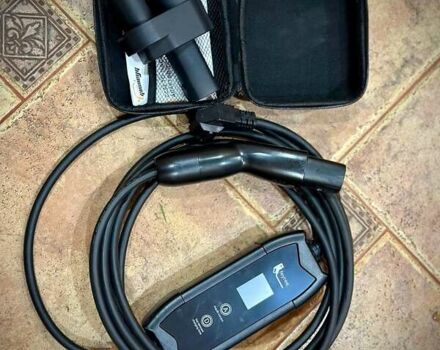 Серый Тесла Модель 3, объемом двигателя 0 л и пробегом 285 тыс. км за 14000 $, фото 12 на Automoto.ua