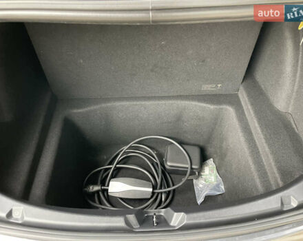 Сірий Тесла Модель 3, об'ємом двигуна 0 л та пробігом 76 тис. км за 19900 $, фото 16 на Automoto.ua