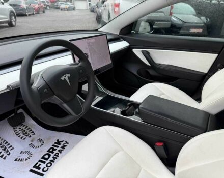 Сірий Тесла Модель 3, об'ємом двигуна 0 л та пробігом 200 тис. км за 11900 $, фото 4 на Automoto.ua