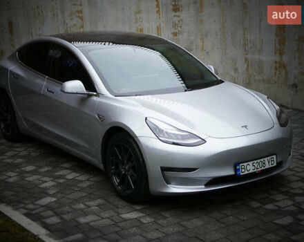 Серый Тесла Модель 3, объемом двигателя 0 л и пробегом 119 тыс. км за 18300 $, фото 3 на Automoto.ua