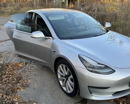 Серый Тесла Модель 3, объемом двигателя 0 л и пробегом 138 тыс. км за 17300 $, фото 4 на Automoto.ua