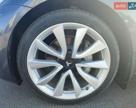 Серый Тесла Модель 3, объемом двигателя 0 л и пробегом 62 тыс. км за 16900 $, фото 23 на Automoto.ua