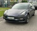 Серый Тесла Модель 3, объемом двигателя 0 л и пробегом 56 тыс. км за 19500 $, фото 4 на Automoto.ua